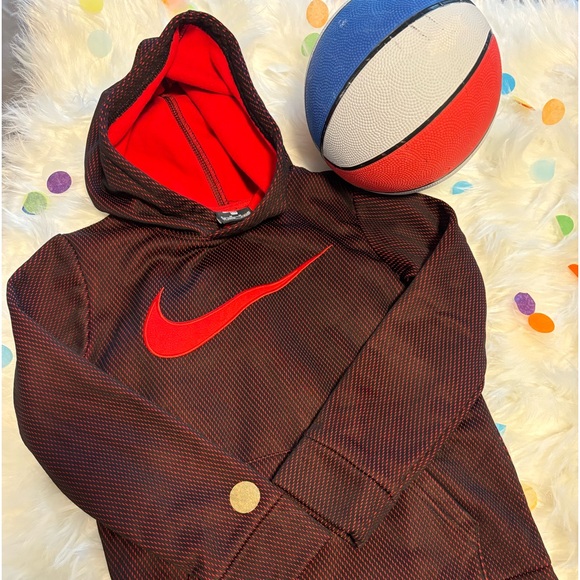 NWOT Nike sportswear boys swoosh hoodie 6M red/black. Activewear. - Picture 1 of 2